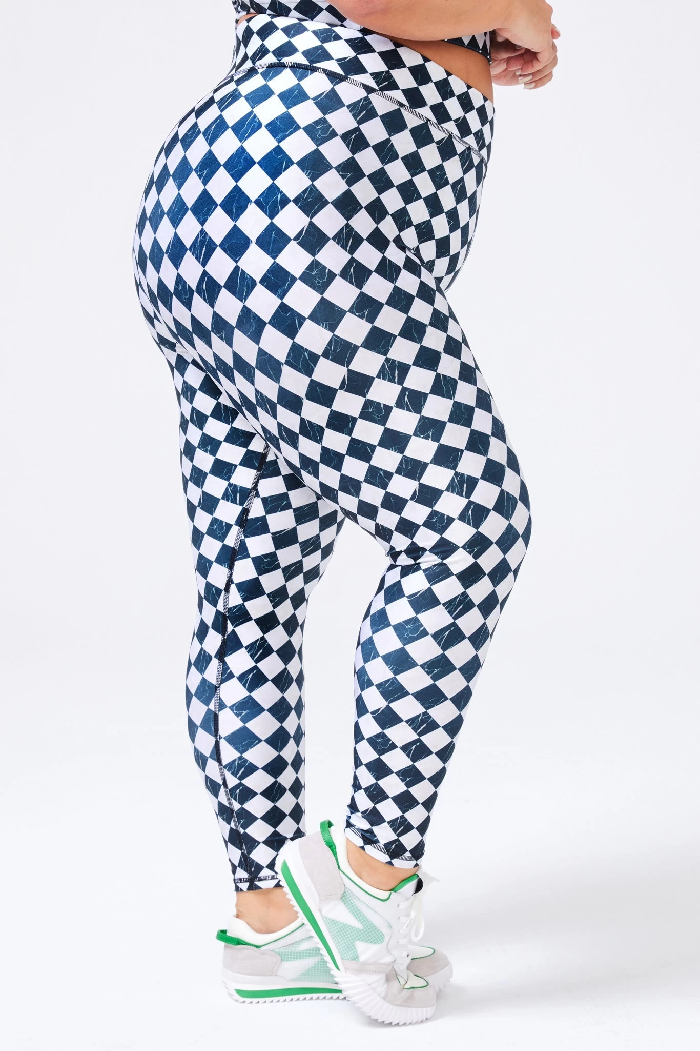 Hi-Shine Leggings In Dance Floor 12 Hi-Shine Leggings In Dance Floor - Image 10
