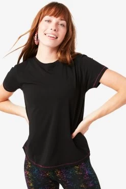 Bliss Tee In New Yorker Black
