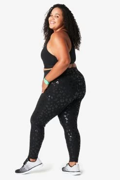 UpLift Leggings In Black Cheetah Foil 24 UpLift Leggings In Black Cheetah Foil -Chic Wear Shop 3LOOK3 199199 048 LOOK3