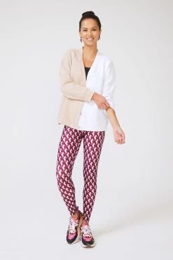 Chili Cardigan In Oat Milk And White -Chic Wear Shop 4 b1058a6a 92fb 49d9 af93 1e49bf44d220