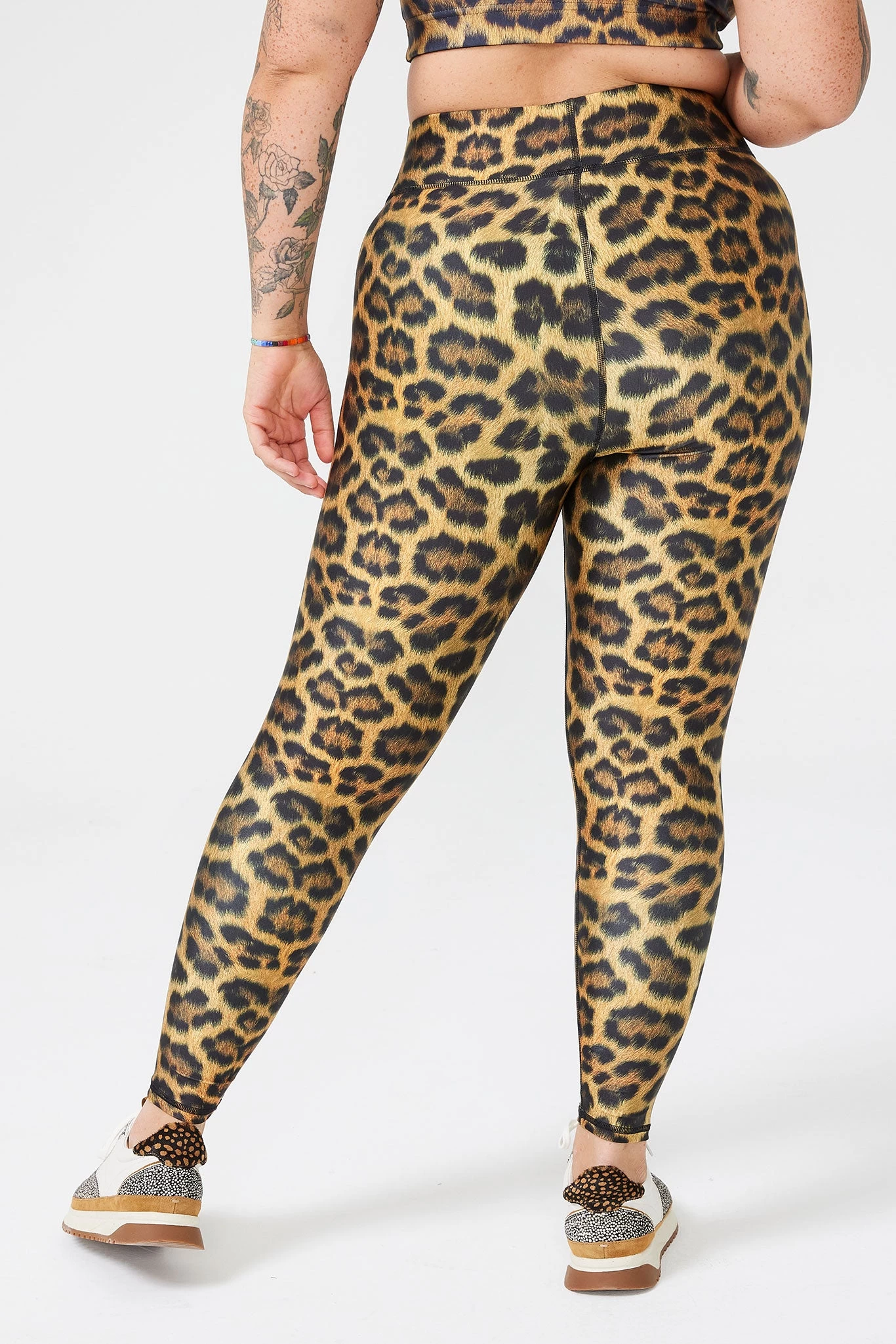 Hi-Shine Leggings In Leopard Goals 8 Hi-Shine Leggings In Leopard Goals - Image 6