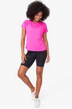 WorkIt Tee In Terez Pink 22 WorkIt Tee In Terez Pink -Chic Wear Shop 5 a4bad592 e206 421d 84df d2bf100d1f11