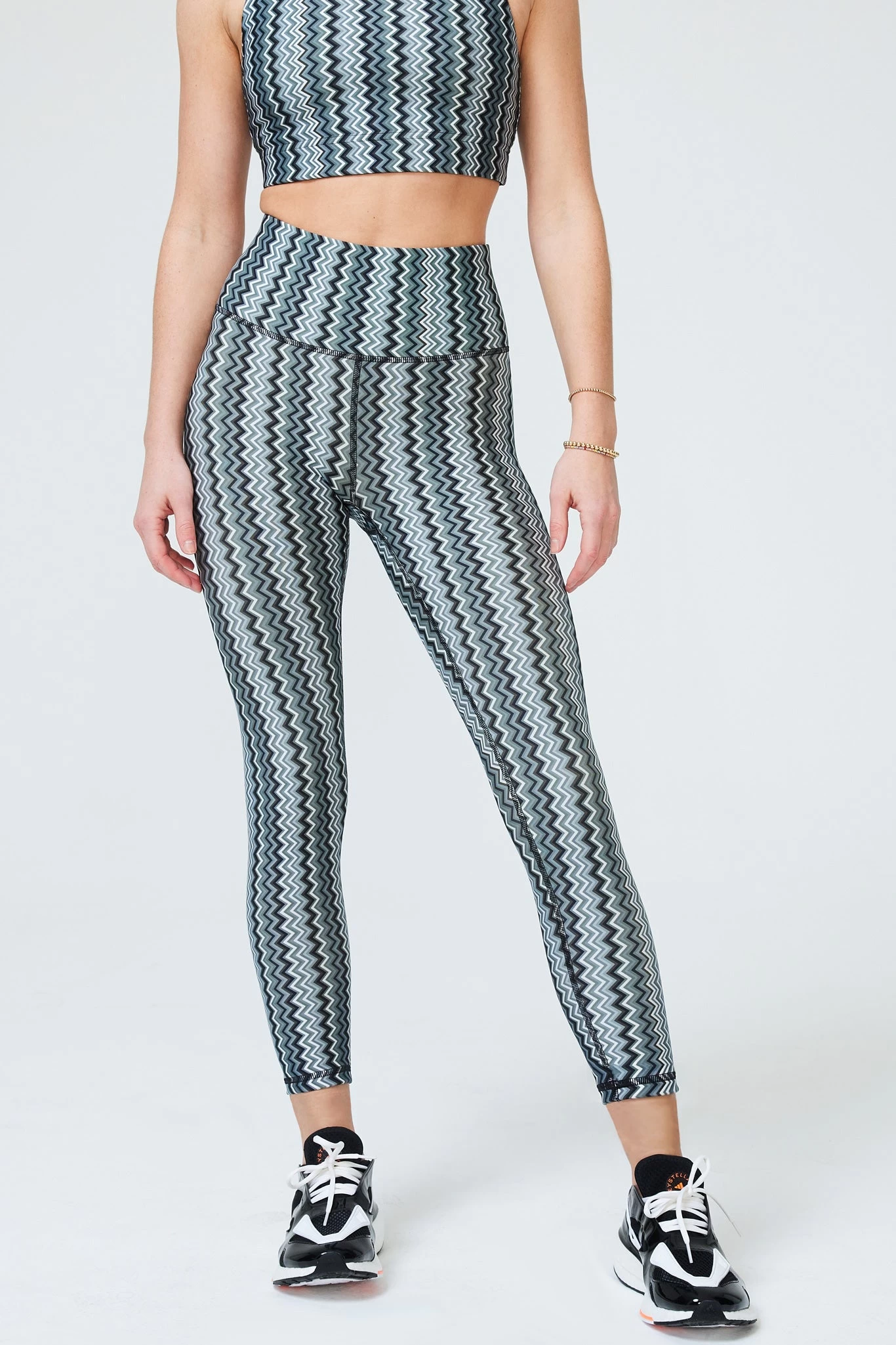 DuoKnit 7/8 Leggings In Black And White Zig Zag 4 DuoKnit 7/8 Leggings In Black And White Zig Zag - Image 2