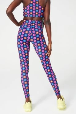 DuoKnit Leggings In Heart Floral -Chic Wear Shop HeartFloral Leggings 2 b