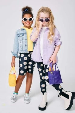 Kids Bike Shorts In Daisies -Chic Wear Shop KIDS 005 105 82112b2e d5a9 4508 9705 56d1ee652b7e