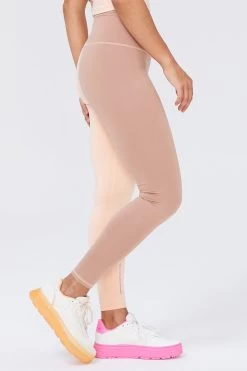 Two Tone TLC Leggings In Apricot And Camel 13 Two Tone TLC Leggings In Apricot And Camel -Chic Wear Shop LOOK 007 012