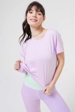 WorkIt Crop Tee In Lilac -Chic Wear Shop LOOK 015 040