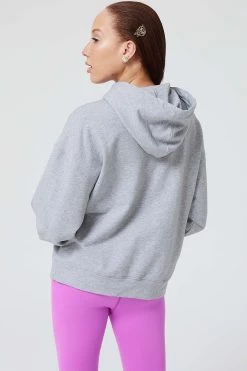 Hoodie In Heathered Gray 11 Hoodie In Heathered Gray -Chic Wear Shop LOOK 018 2047