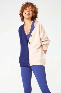 Chili Cardigan In Oat Milk And Navy -Chic Wear Shop OatmilkNavy ChiliCardigan 4