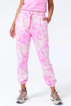 Sweatpants In Oat Milk And Pink Geo