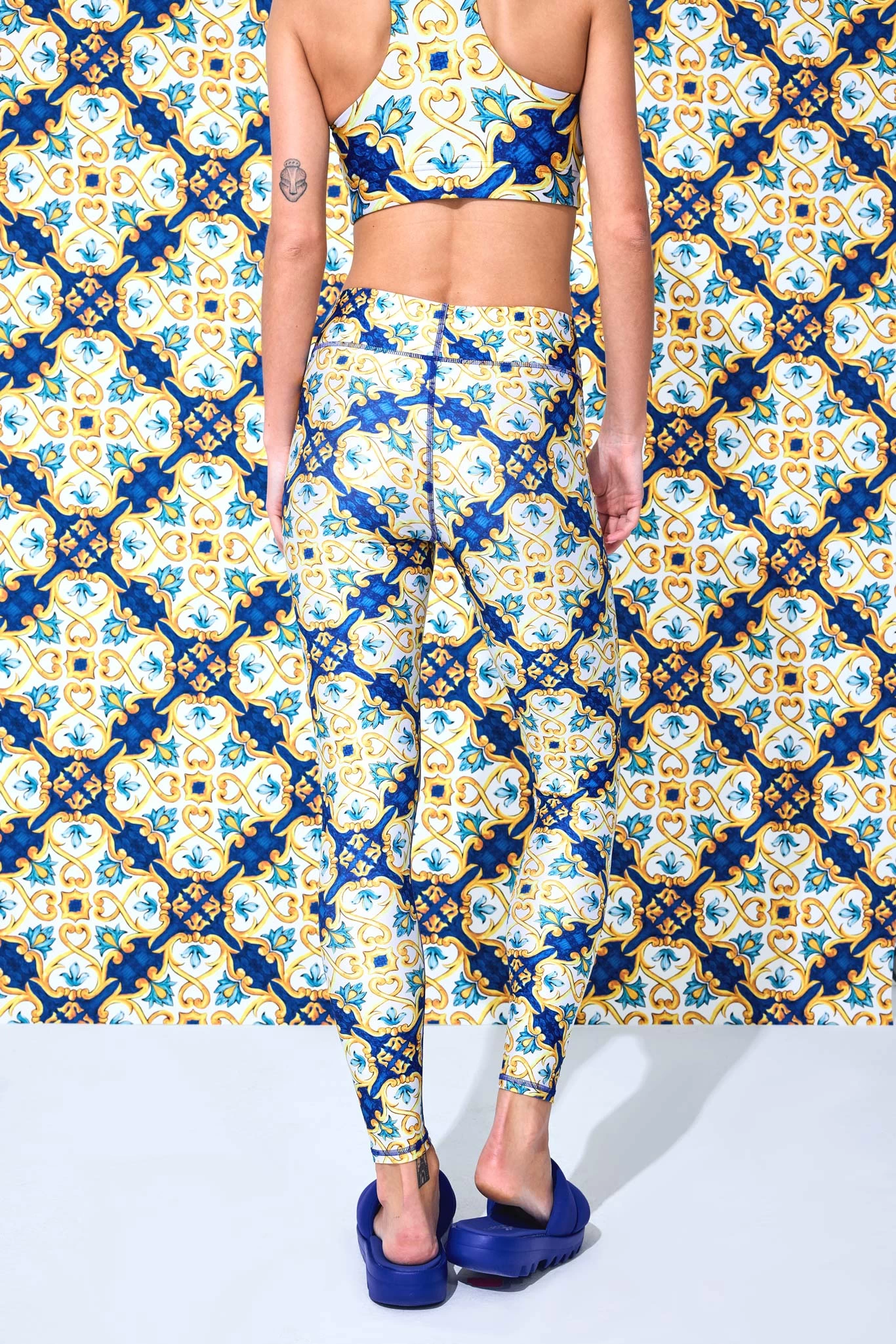 Hi-Shine Leggings In Ceramic Tile 5 Hi-Shine Leggings In Ceramic Tile - Image 3