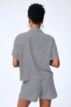 Short Sleeve Button Down In Racing Check -Chic Wear Shop Terez63dd72250ab1518226033263dd72250ab1c.63dd72250ab1c