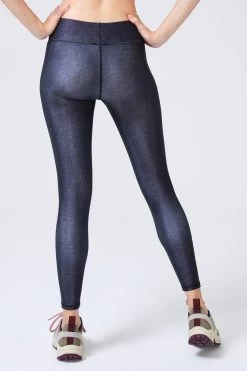 Hi-Shine Leggings In Crystal Skull -Chic Wear Shop Terez641a7ec4912927641a7ec4915b4.42250637641a7ec4915b4
