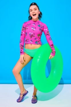 Girls Rashguard In Pink Neon Butterflies -Chic Wear Shop Terez645aef8f148a32645aef8f14b29.78130870645aef8f14b29