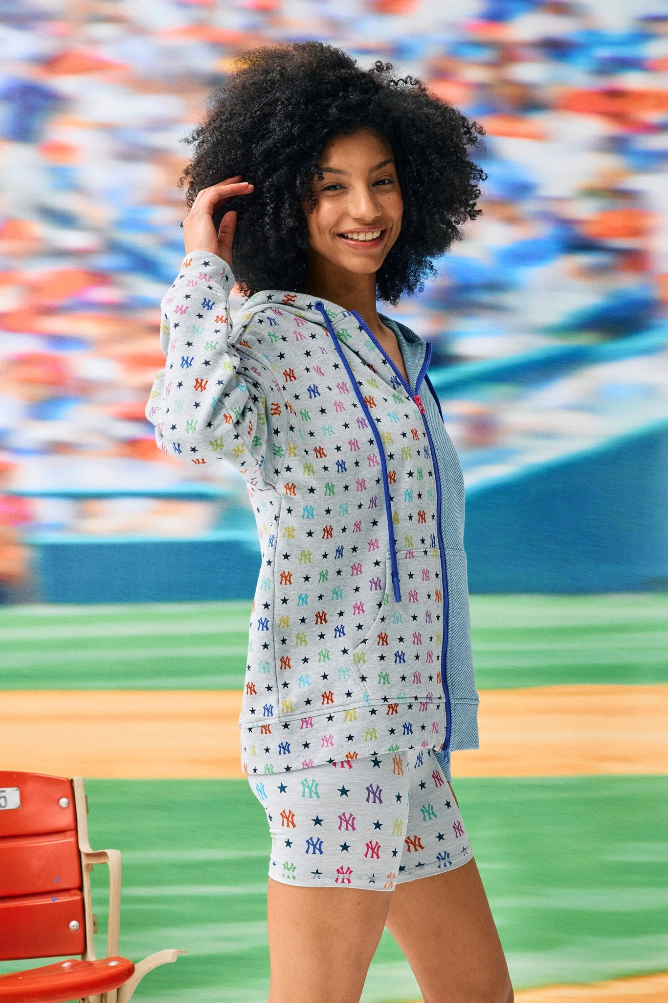 Yankees Oversized Zip Hoodie In Yankees Split 4 Yankees Oversized Zip Hoodie In Yankees Split - Image 2