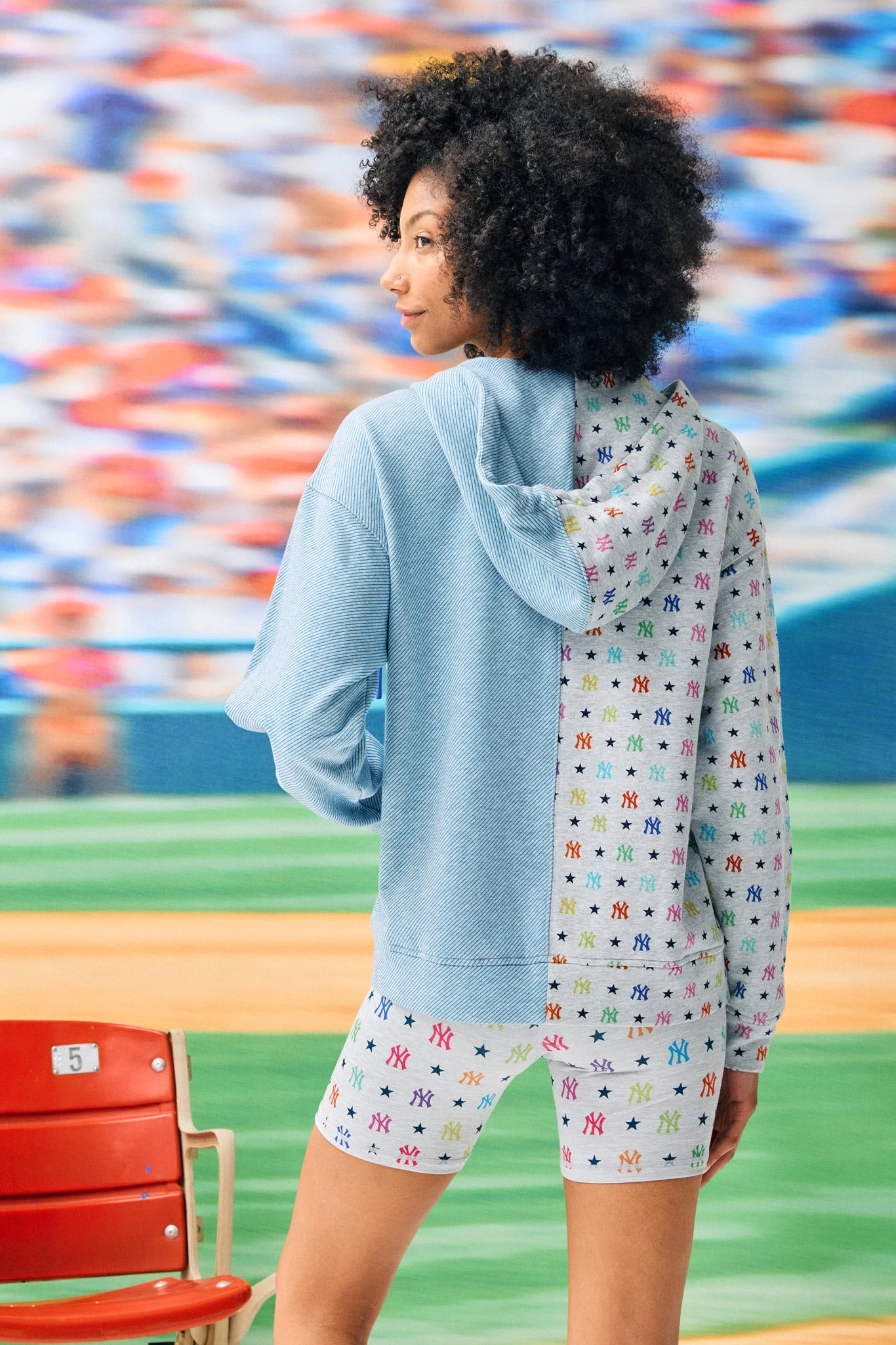 Yankees Oversized Zip Hoodie In Yankees Split 5 Yankees Oversized Zip Hoodie In Yankees Split - Image 3