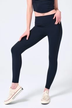 Action Leggings In Jet Black