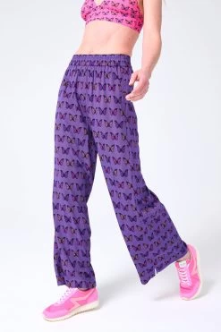 Pant In Halftone Butterfly 8 Pant In Halftone Butterfly -Chic Wear Shop Terez64daa1adb1a40064daa1adb1d57.1109946964daa1adb1d57