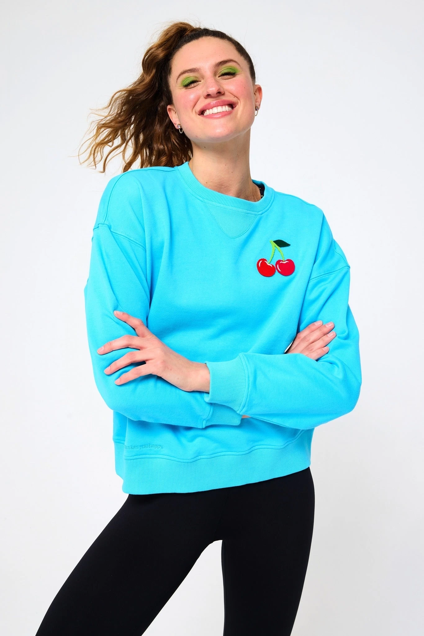 Crew In Curacao Cherry 3 Crew In Curacao Cherry